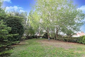 Communal Garden- click for photo gallery